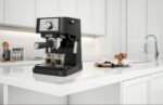 De’Longhi – Stilosa 15 Bar Pump Espresso Machine – Black and Stainless - Image 4